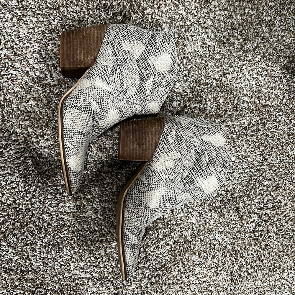 Beast Sz 8.5 snakeskin booties